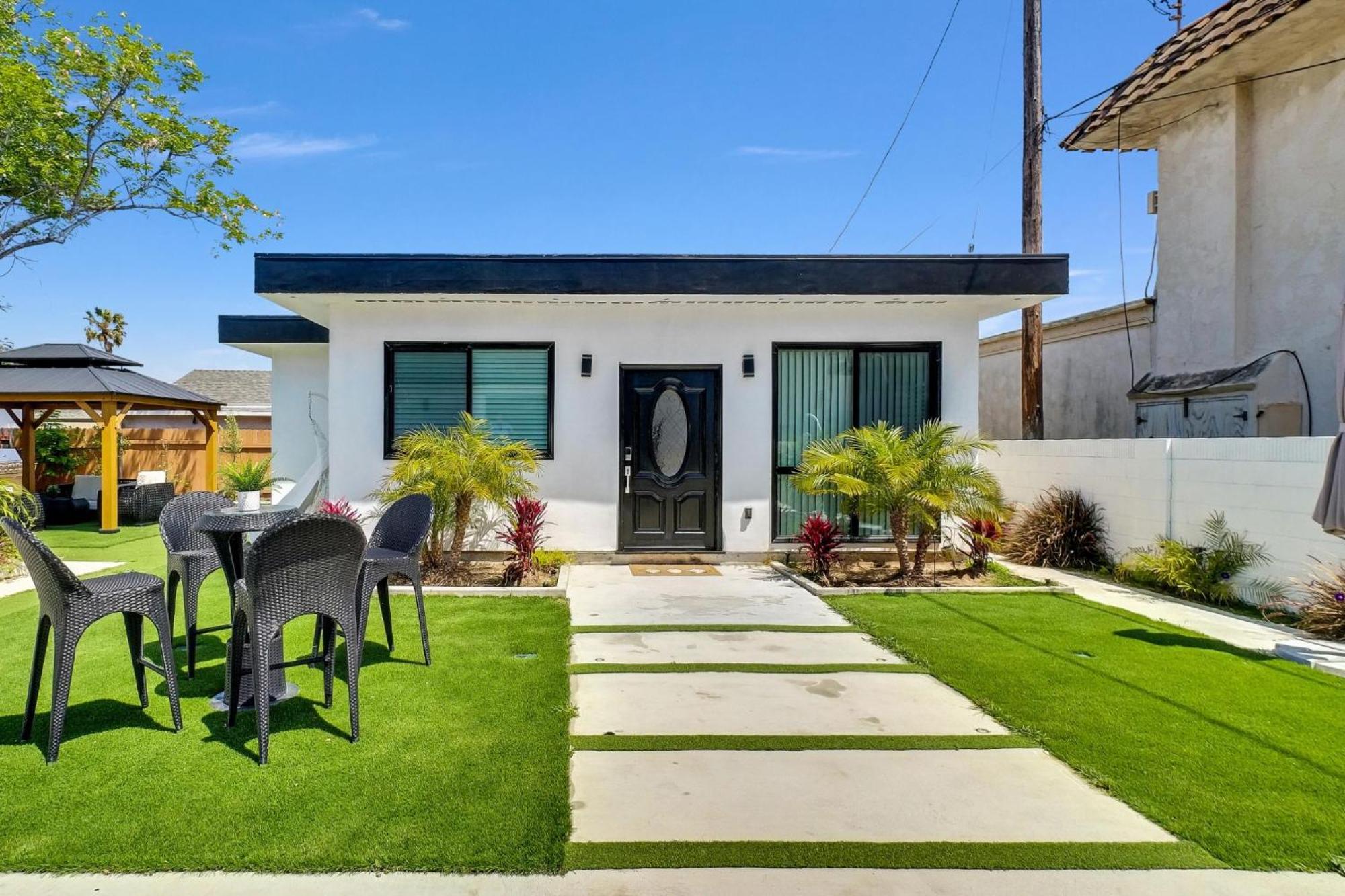 Villa Luxury 2 Bedroom *
